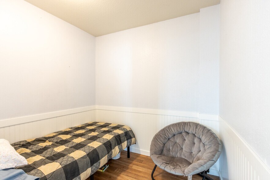 More Photos Of 76 Sawyer Lp, Hardin Flex For Sale