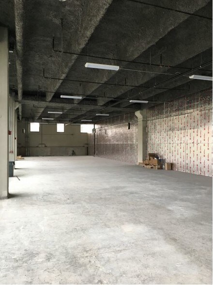 More Photos Of 315 Buckingham St, Hartford Parking Garage For Lease