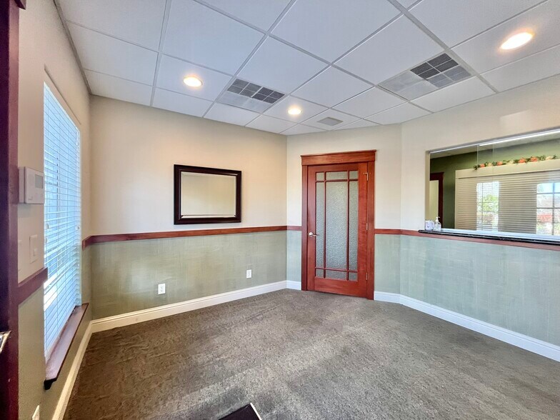 More Photos Of 8035 Madison Ave, Citrus Heights Office For Sale