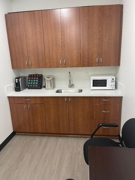 More Photos Of 8799 Balboa Ave, San Diego Office For Lease