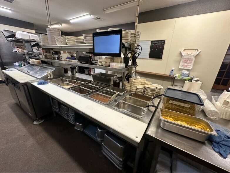 More Photos Of 524 S Dawson St, Meeker General Retail For Sale