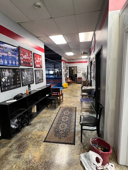 More Photos Of 9503 E Washington St, Indianapolis Storefront For Lease