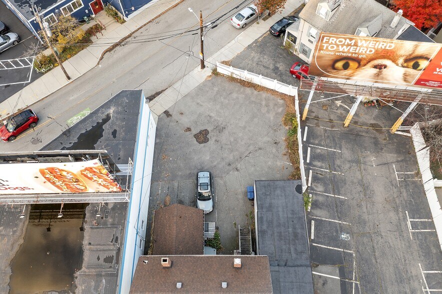 More Photos Of 489 Concord Ave, Cambridge Veterinarian Kennel For Sale