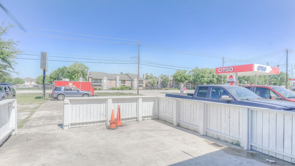 More Photos Of 550 FM 1959 Rd, Houston General Retail For Sale