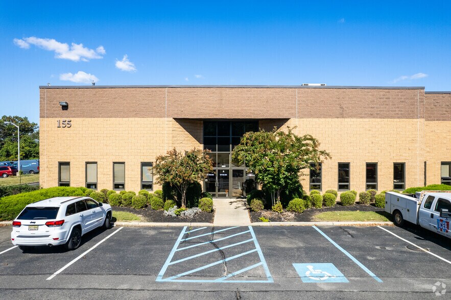 More Photos Of 150 9th Ave, Runnemede Unknown For Lease