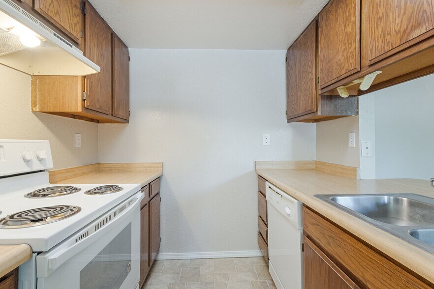 More Photos Of 931-939 W East Ave, Chico Apartments For Sale