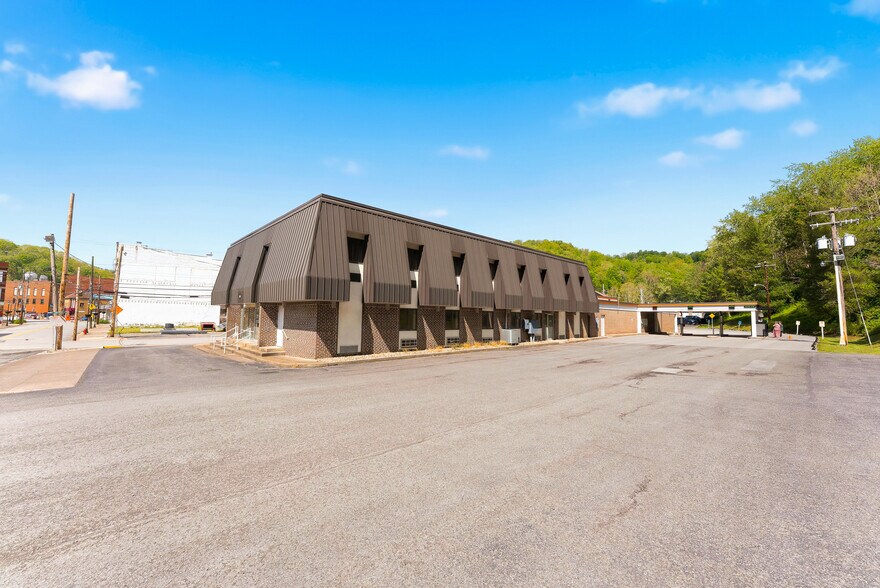 More Photos Of 11 W Main St, Mannington Office For Lease