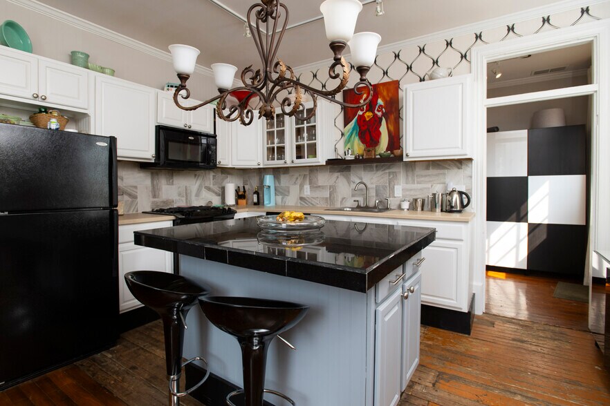 More Photos Of 137 E Main St, Ligonier Township Storefront Retail Residential For Sale