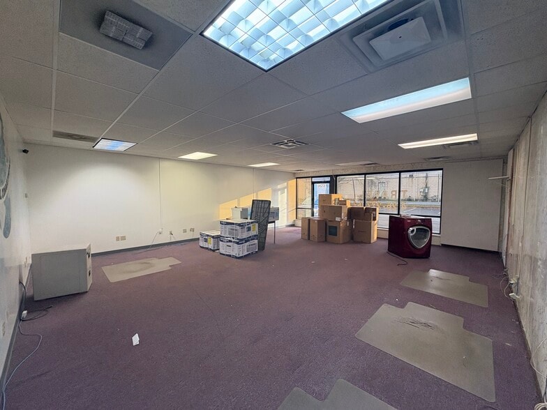 More Photos Of 1726 Long Pond Rd, Rochester Storefront Retail Office For Lease