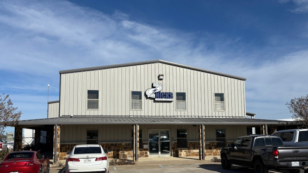 More Photos Of 7420 FM 2449, Ponder Unknown For Lease