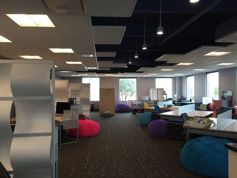 Primary Photo Of 13413 Galleria Cir, Bee Cave Office For Lease