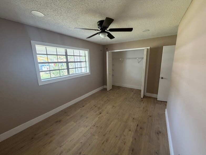 More Photos Of 35 Harbor Woods Cir, Safety Harbor Specialty For Sale
