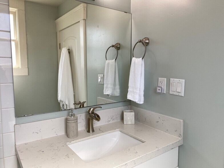More Photos Of 1505 Fern St, San Diego Apartments For Sale