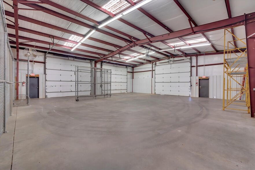 More Photos Of 3361 Highway 29 N, Belton Warehouse For Sale