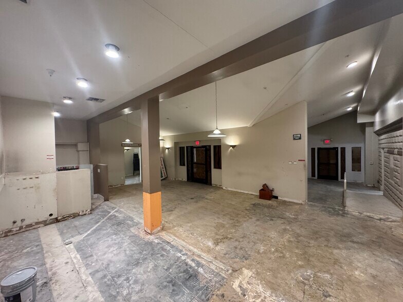 More Photos Of 13526 Central Ave, Chino Restaurant For Sale