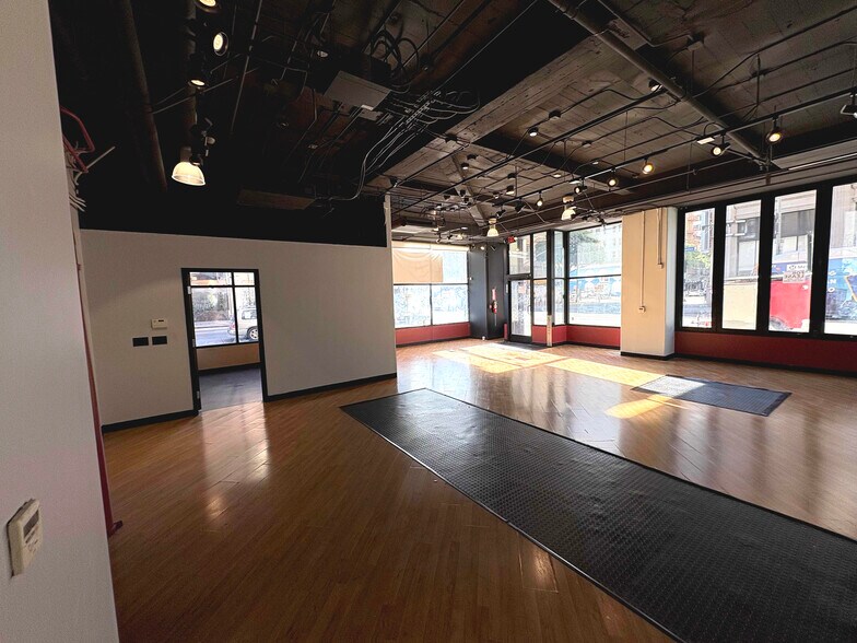 More Photos Of 215 W 7th St, Los Angeles Apartments For Lease