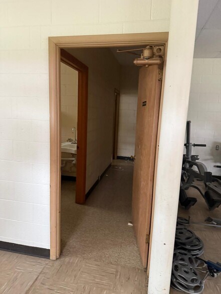 More Photos Of 15109 S Dillman St, Plainfield Religious Facility For Sale