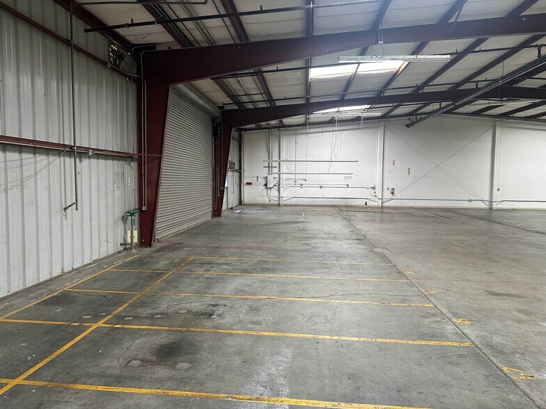 More Photos Of 2801 Lassiter Ln, Turlock Warehouse For Lease