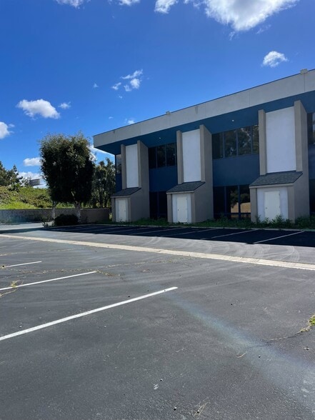 More Photos Of 171 S Anita Dr, Orange Medical For Lease