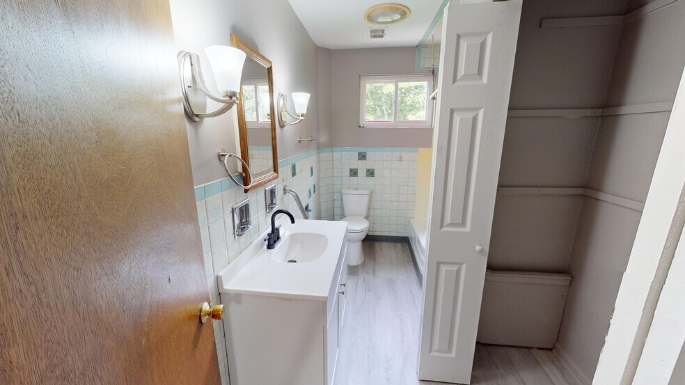 More Photos Of 3097-3098 Woodland Rd, Ambridge Apartments For Sale