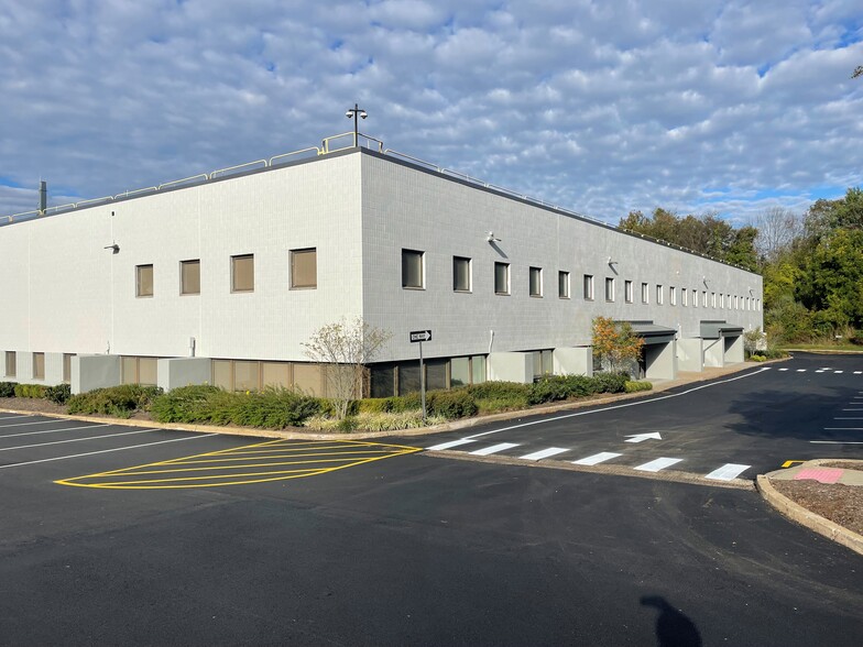 Primary Photo Of 59 ImClone Dr, Branchburg Research And Development For Lease