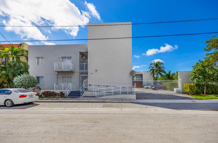 More Photos Of 750 SW 2nd St, Miami Apartments For Sale