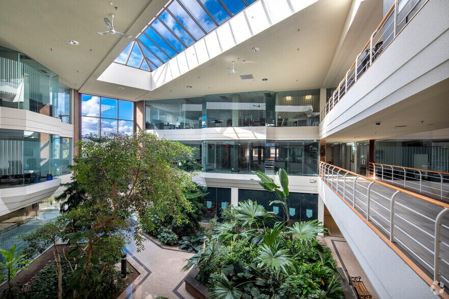 More Photos Of 1550 Enterprise Rd, Mississauga Office For Lease