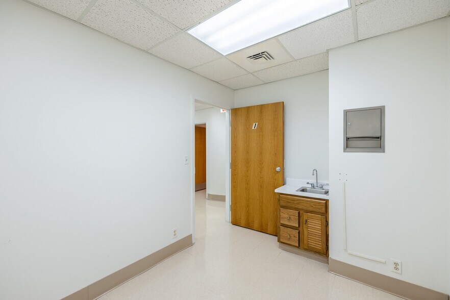 More Photos Of 80 West Ave, Brockport Medical For Lease