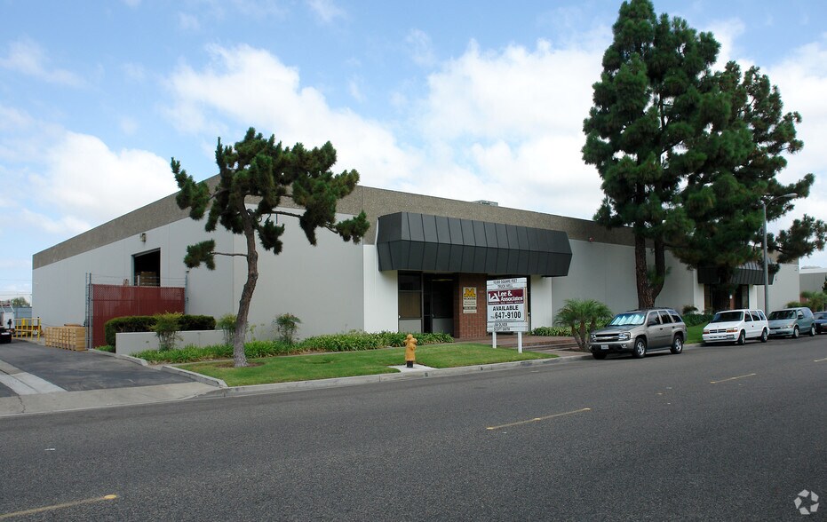 More Photos Of 12311-12321 Industry St, Garden Grove Warehouse For Lease