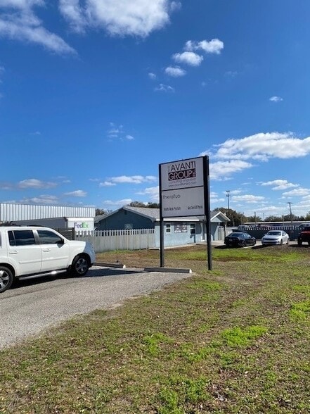 More Photos Of 1345 N Falkenburg Rd, Tampa Office For Sale