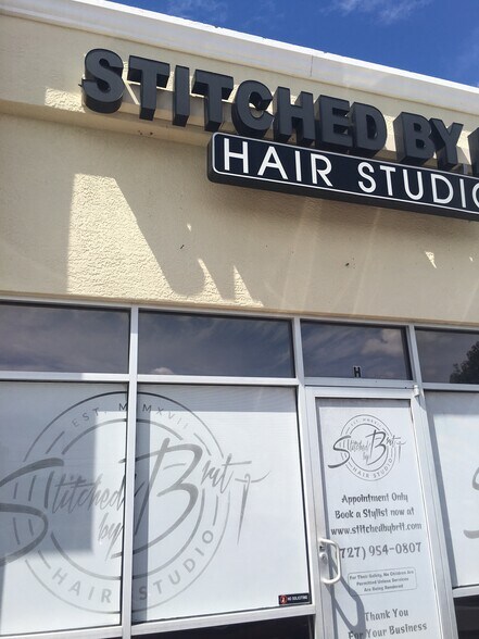 More Photos Of 9600 66th St N, Pinellas Park General Retail For Lease