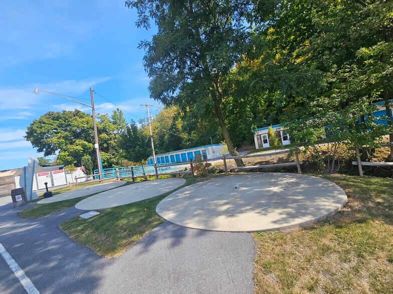 More Photos Of 285 Inlows Rd, Duncansville Freestanding For Lease