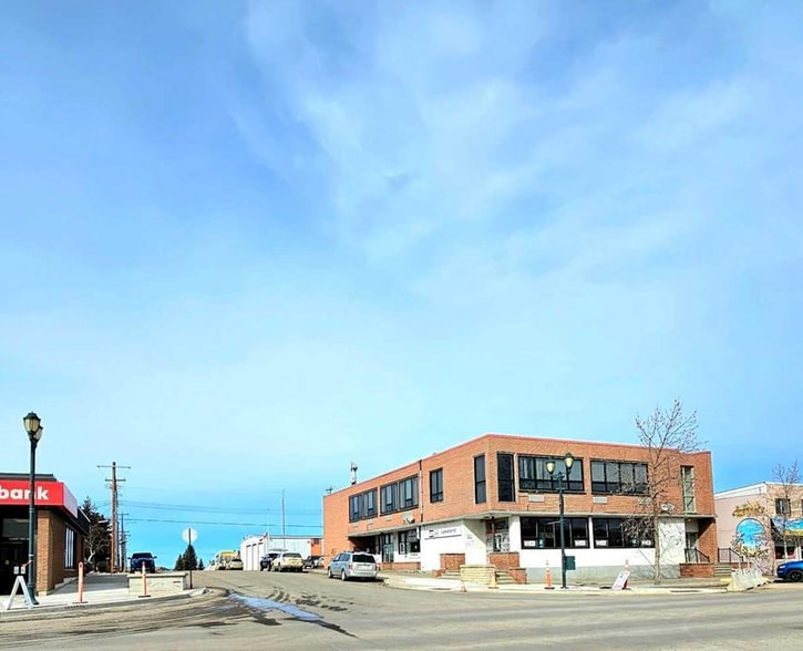 Primary Photo Of 10140 101 Ave, Lac La Biche Office For Sale