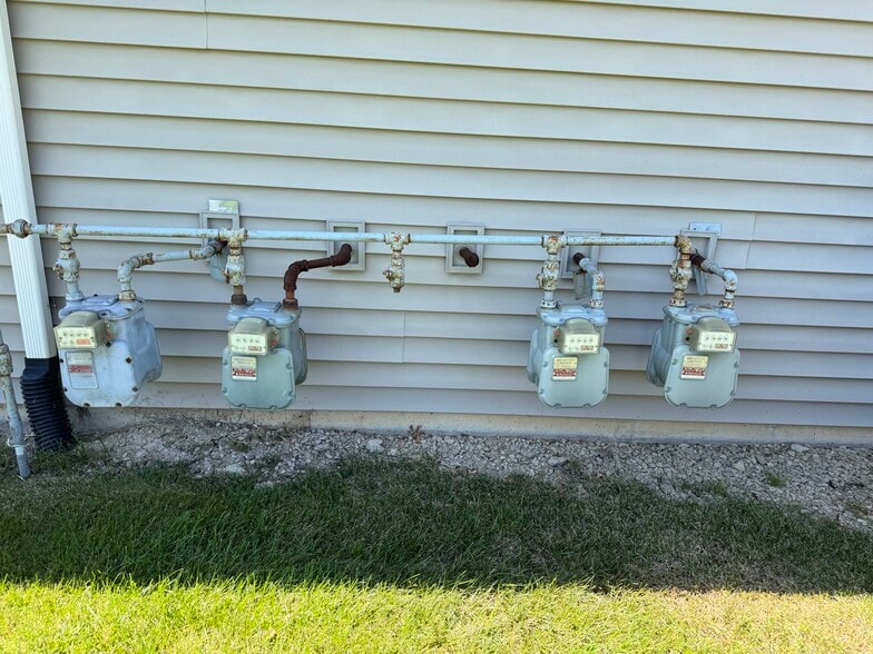 More Photos Of 12820 Coldwater Rd, Fort Wayne Office For Sale