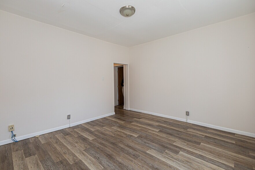 More Photos Of 215 High St, Mount Holly Office Residential For Lease