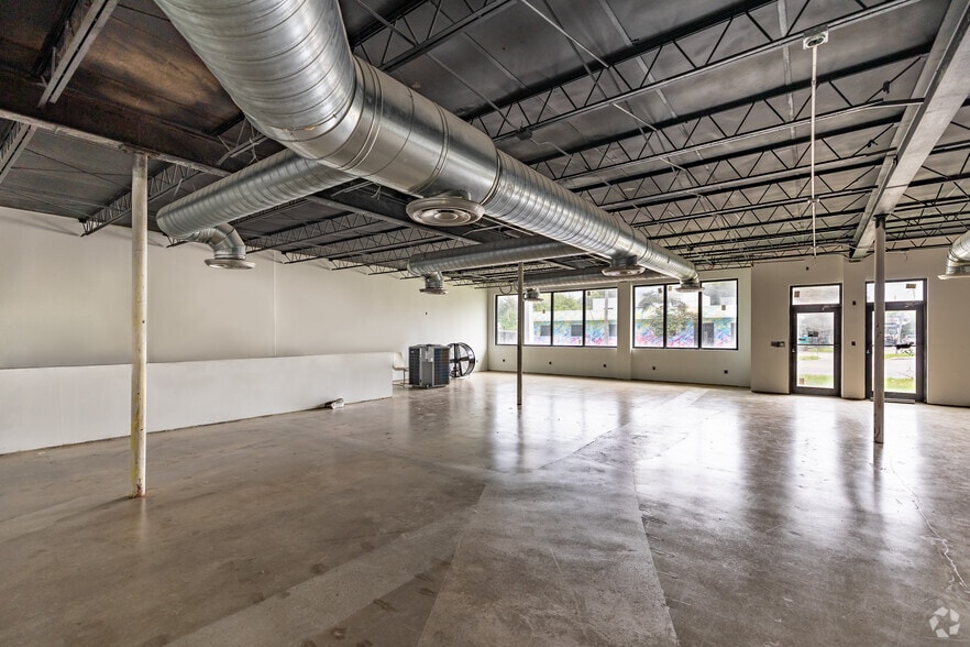 More Photos Of 4200 - 4204 NW 2nd Ave, Miami Restaurant For Lease