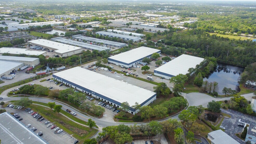 More Photos Of 975 Florida Central Pky, Longwood Unknown For Lease