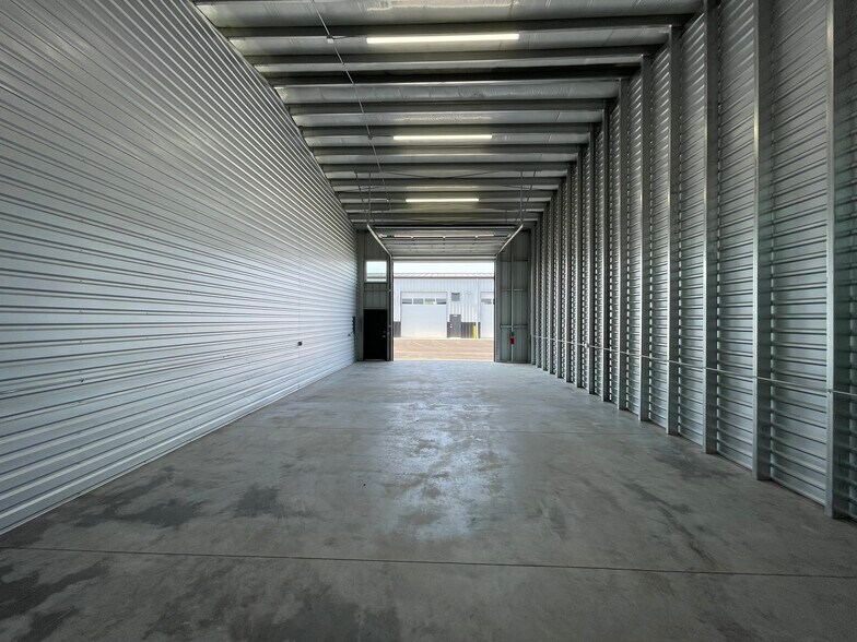 More Photos Of 1551 S Deer Heights Rd, Spokane Warehouse For Sale