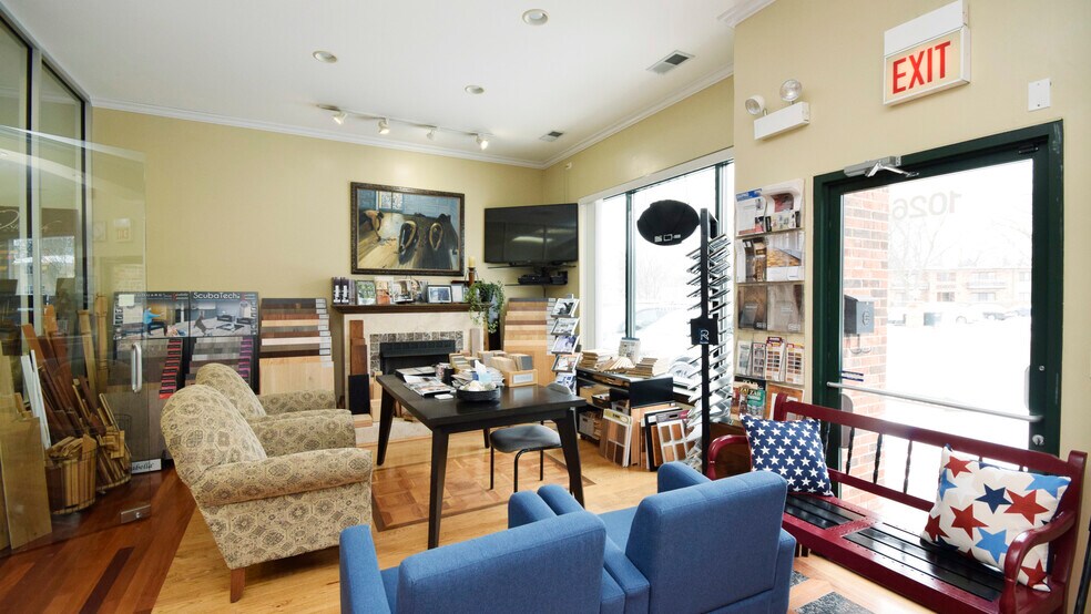 More Photos Of 1024-1036 Busse Hwy, Park Ridge Showroom For Sale