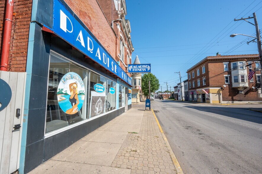 More Photos Of 6017-6019 Vine St, Cincinnati General Retail For Sale