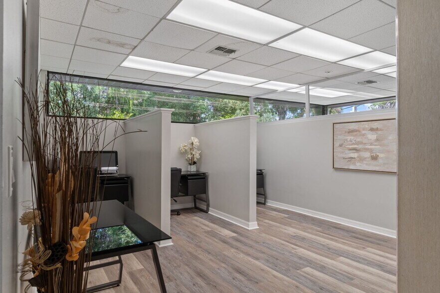 More Photos Of 315 Howell Ave, Brooksville Loft Creative Space For Sale