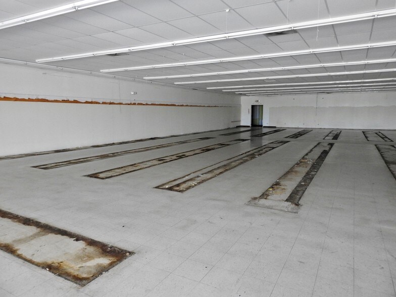 More Photos Of 3800 S Zapata Hwy, Laredo Freestanding For Lease