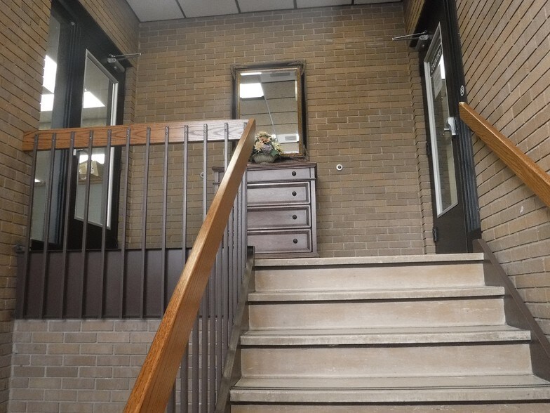 More Photos Of 4200 Euclid Ave, Rolling Meadows Office For Lease