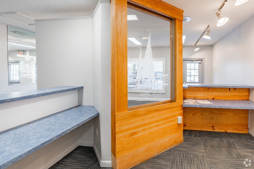 More Photos Of 1511 Indian Rocks Rd S, Largo Medical For Sale