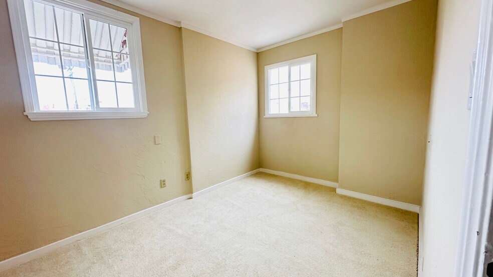 More Photos Of 2809-2815 Macdonald Ave, Richmond Office For Sale