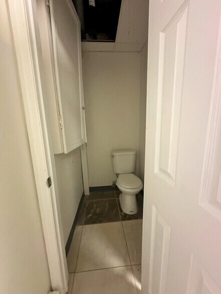More Photos Of 15-17 Oak St, Patchogue Office Residential For Sale