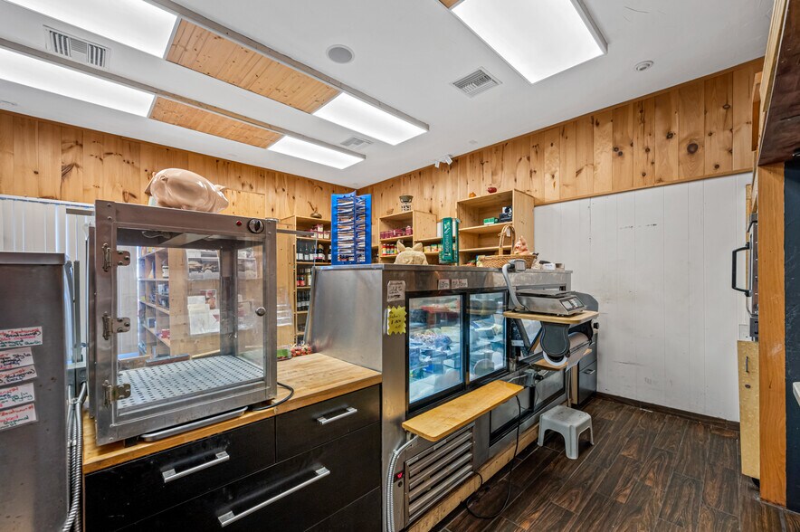 More Photos Of 1995 E Bay Dr, Largo Restaurant For Sale