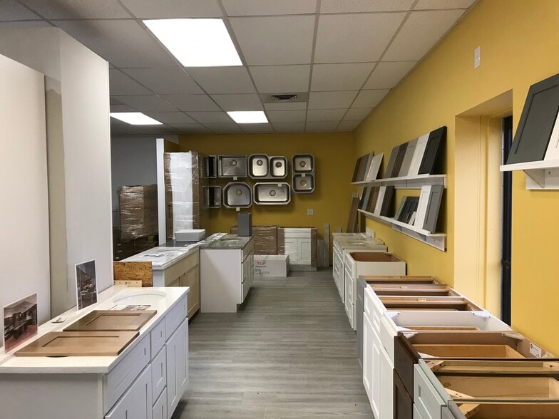 More Photos Of 1702 S Madison St, Whiteville Freestanding For Sale