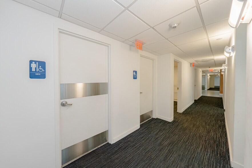 More Photos Of 3000-3004 SW 2nd Ave, Fort Lauderdale Unknown For Lease