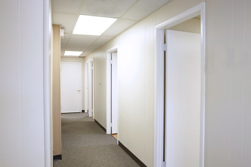 More Photos Of 1730 Central Park Ave, Yonkers Medical For Lease